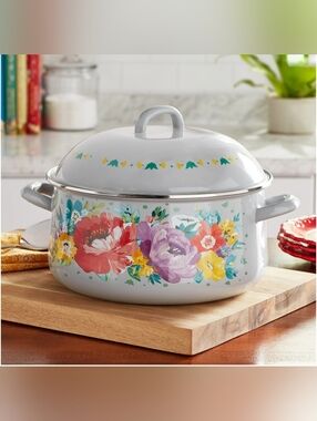 The PIONEER WOMAN Sweet Romance 6.4 Quart Enamel on Steel Dutch Oven with Lid